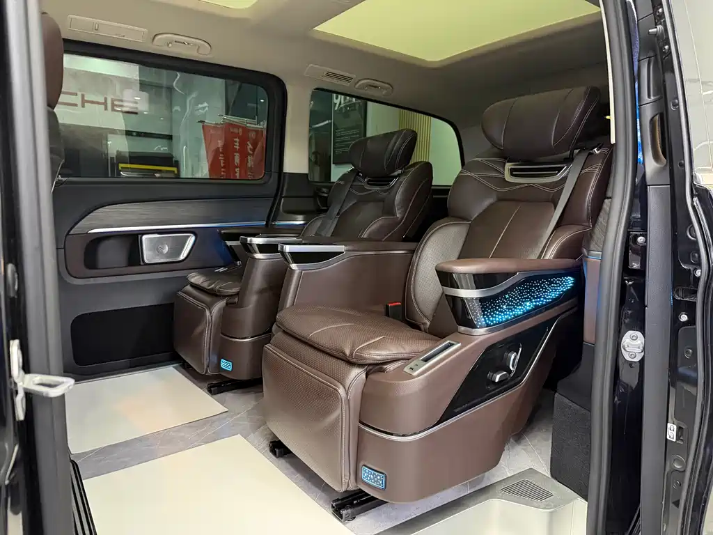 MERCEDES-BENZ V CLASS