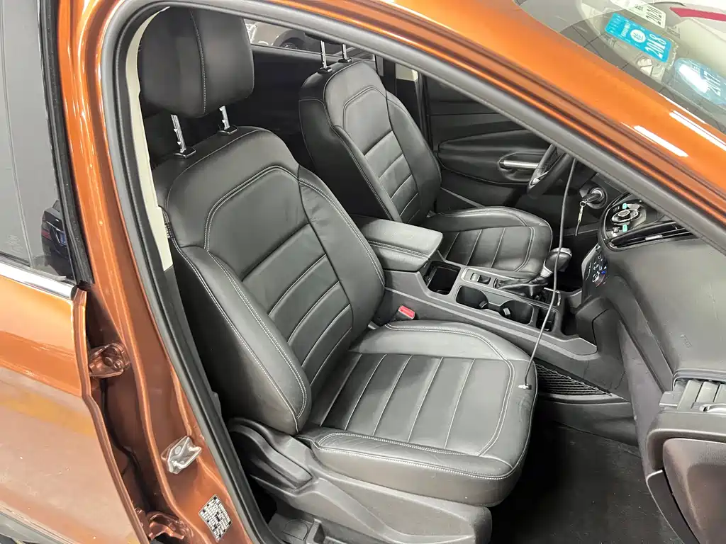 Ford Kuga — миниатюра 10