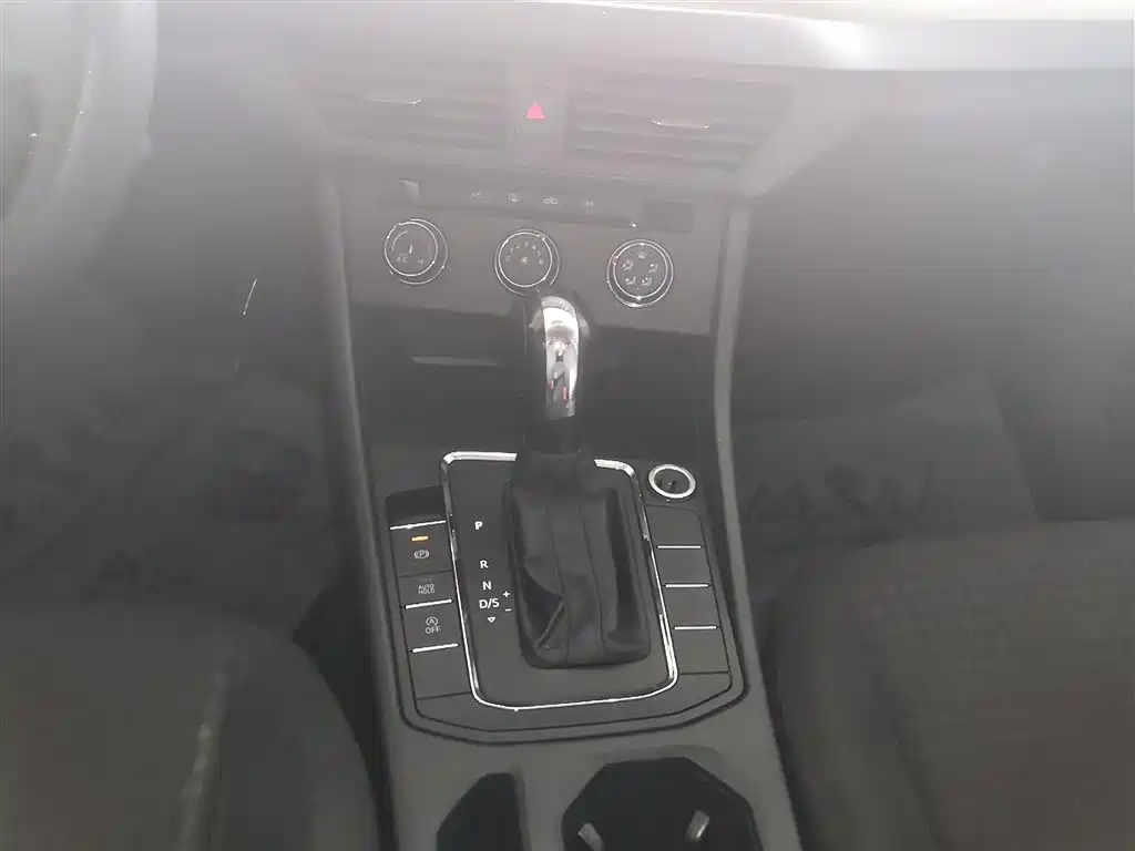 Volkswagen Bora 2021 1.5L AT Fashion Smart Connect