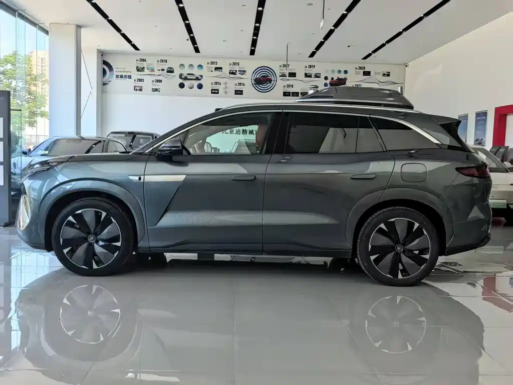 BYD Tang L L 2025 DM 175KM