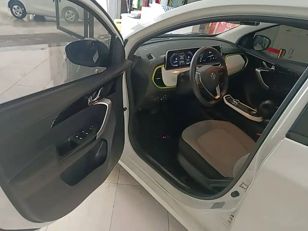 Changan Benben E-Star — миниатюра 16