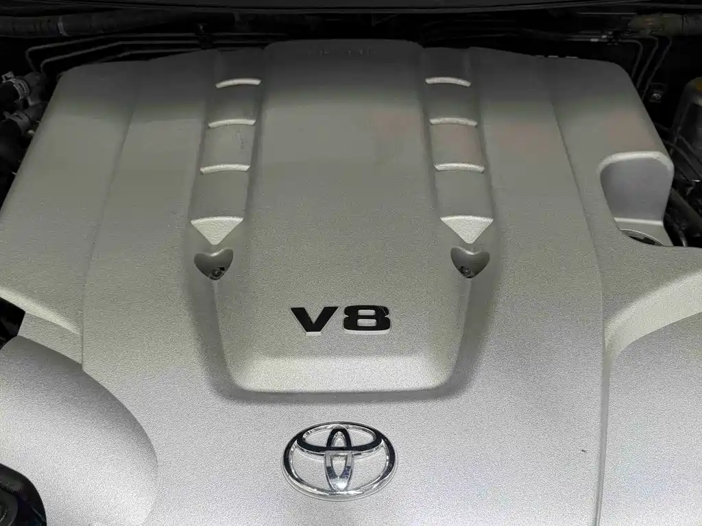 Toyota Land Cruiser 2010 4.7L AT VX