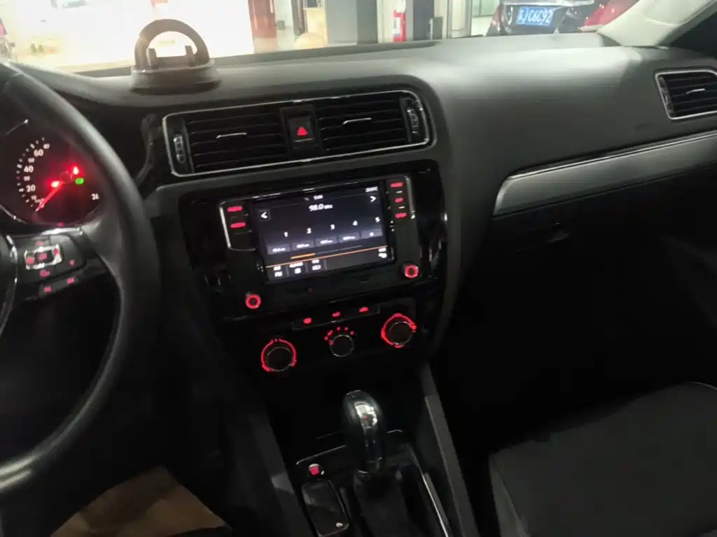 Volkswagen Sagitar — миниатюра 13