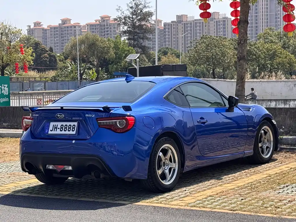 SUBARU BRZ