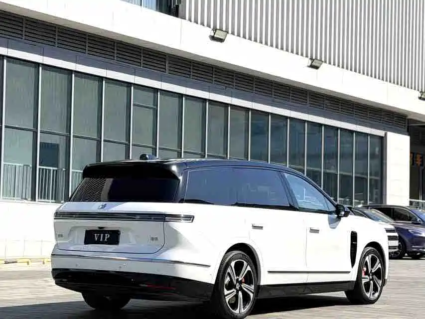 NIO ES8 — миниатюра 5