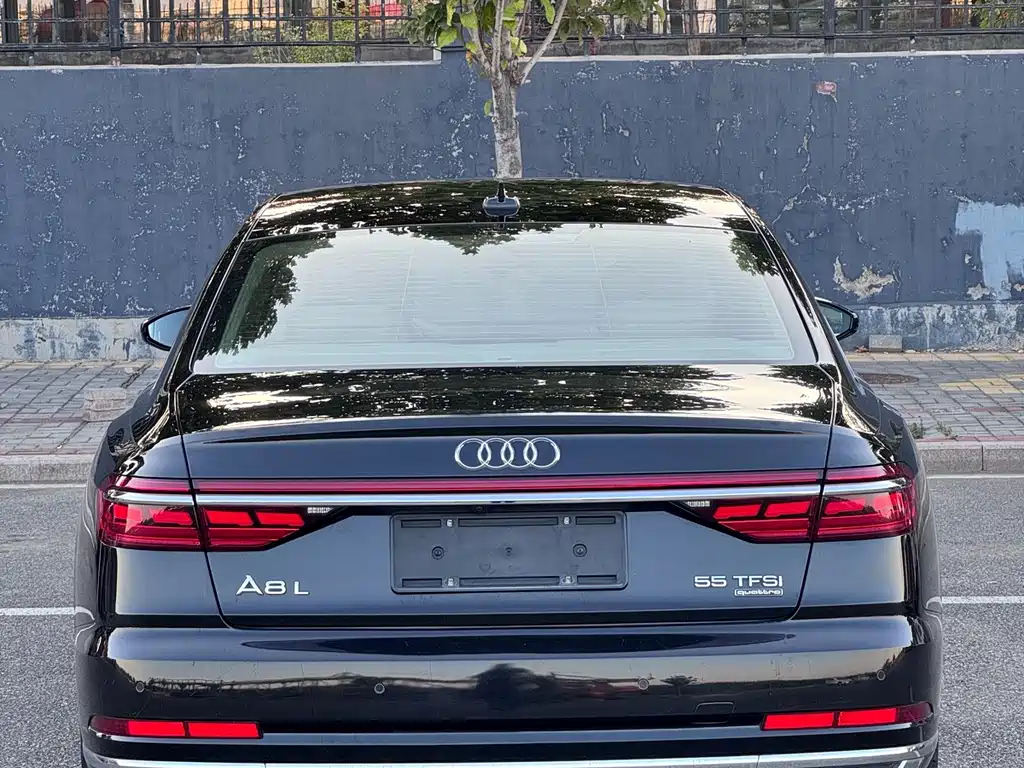 Audi A8 — миниатюра 7