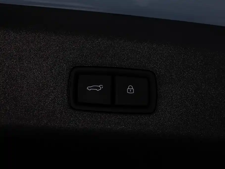 Li Auto i8 2025 Standard