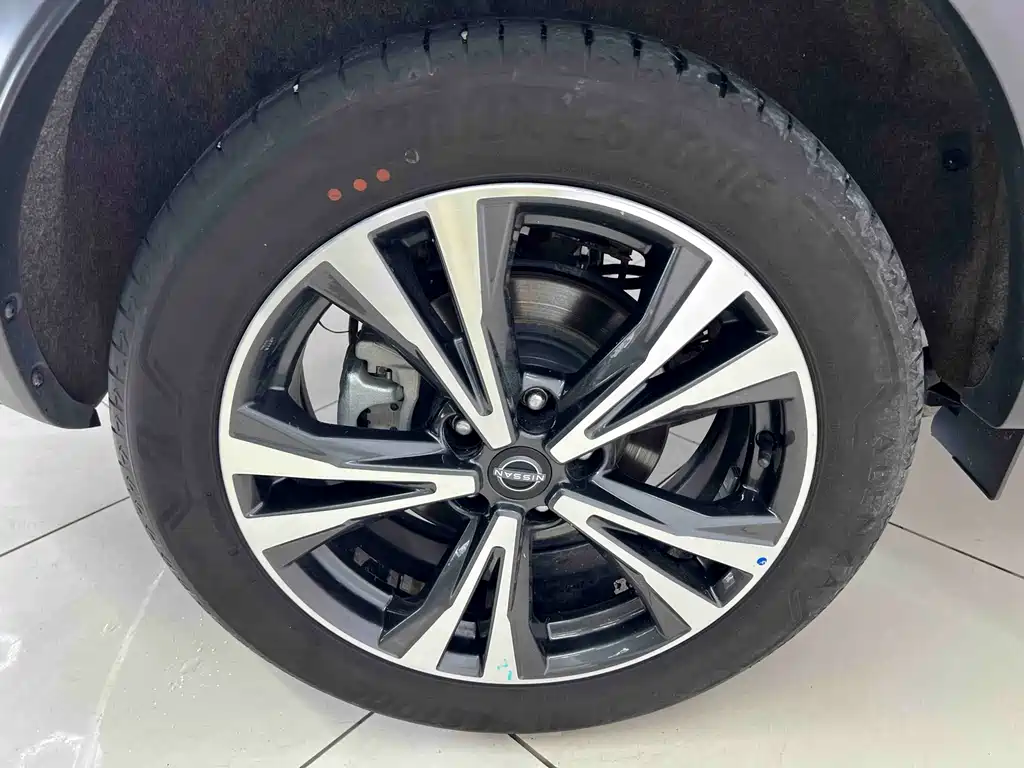 Nissan Qashqai — миниатюра 22