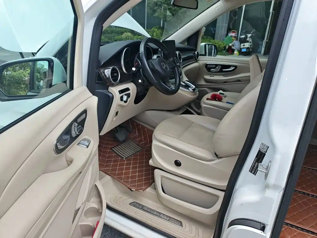Mercedes-Benz V-Class — миниатюра 14