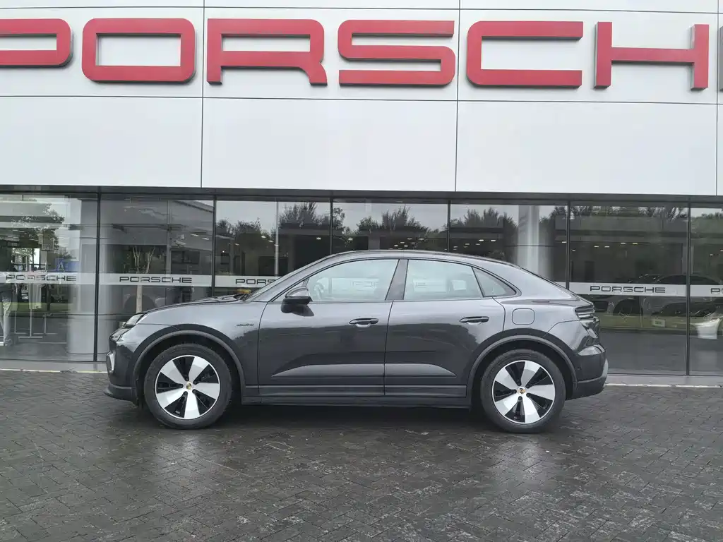 Porsche Macan EV — миниатюра 3