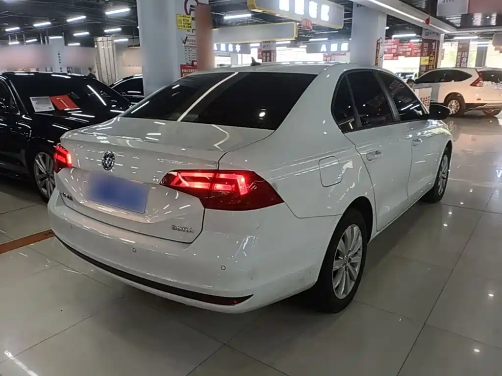 Volkswagen Bora — миниатюра 7