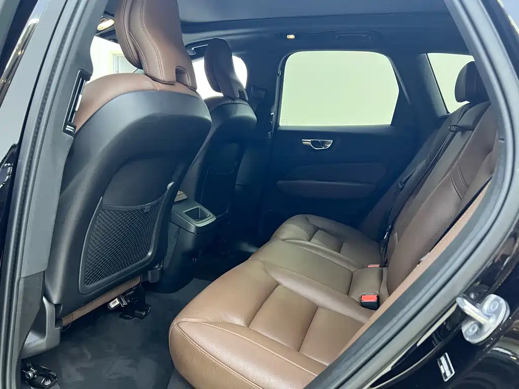 Volvo XC60 — миниатюра 19