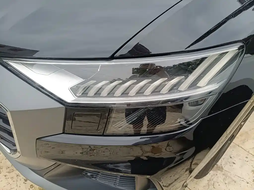 Audi Q8 — миниатюра 24