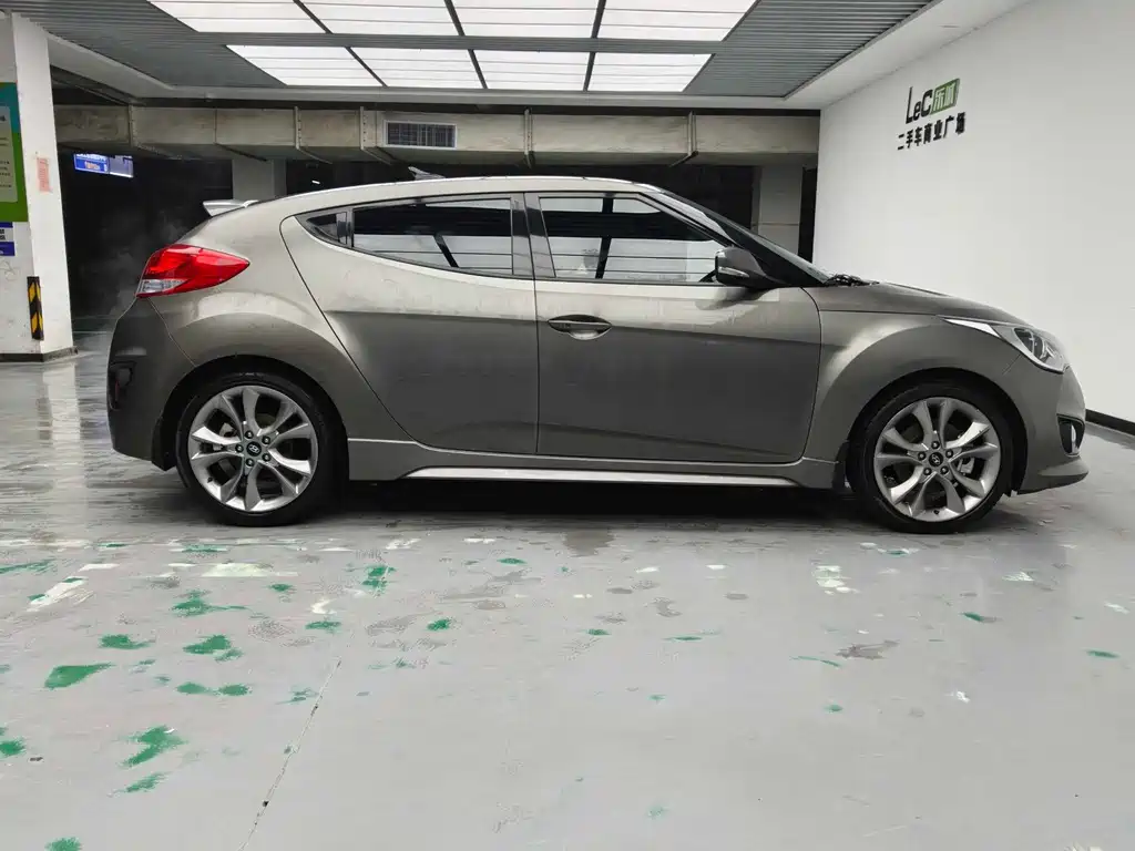 Hyundai Veloster — миниатюра 8