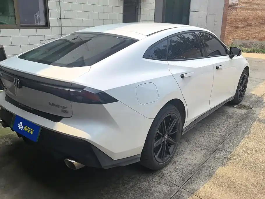 Changan UNI-V iDD — миниатюра 3