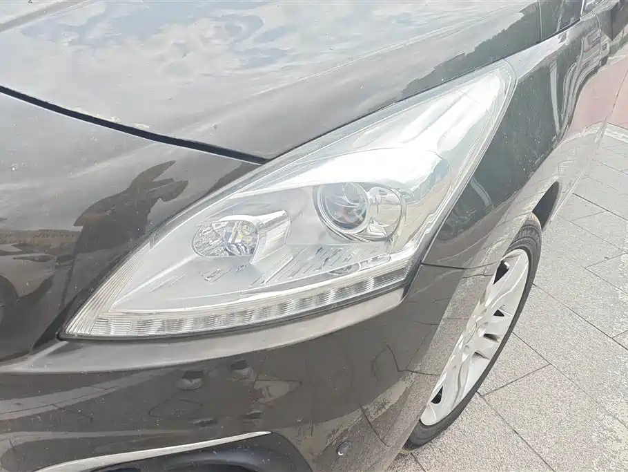 Peugeot 3008 2013 1.6THP AT