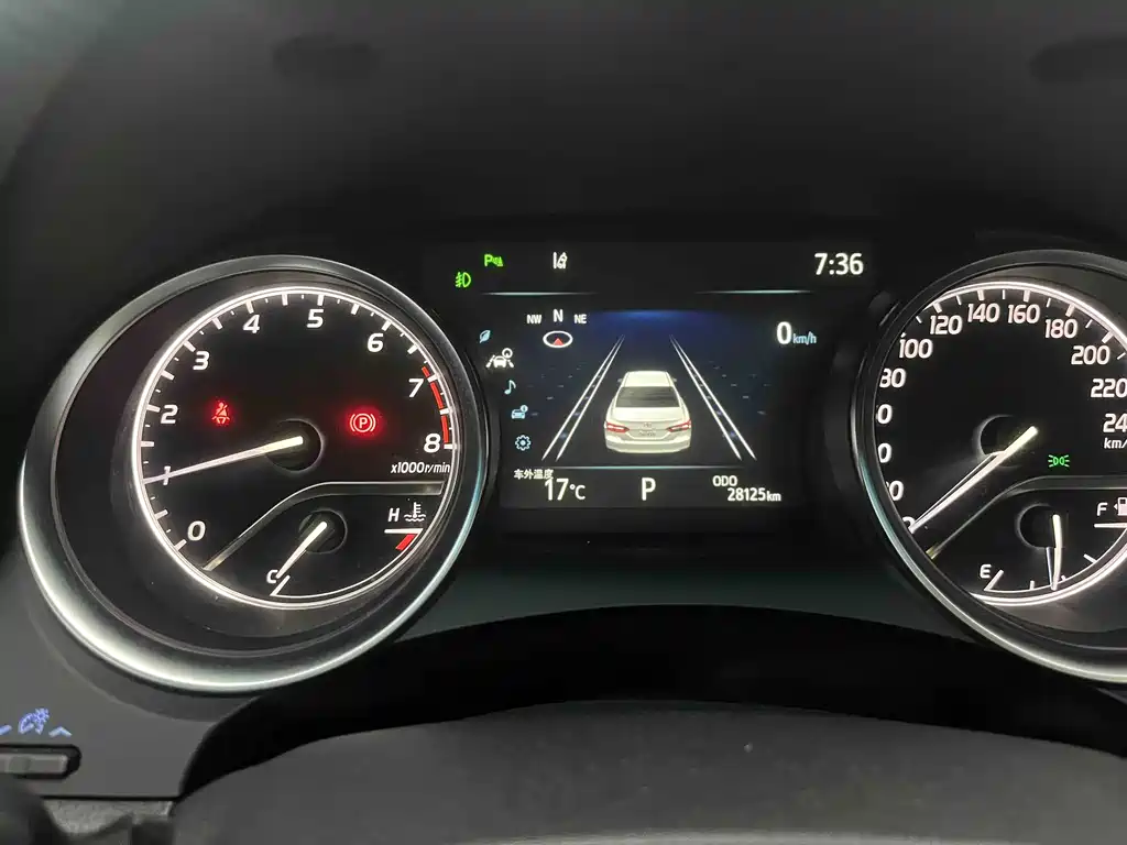 Toyota Camry — миниатюра 10