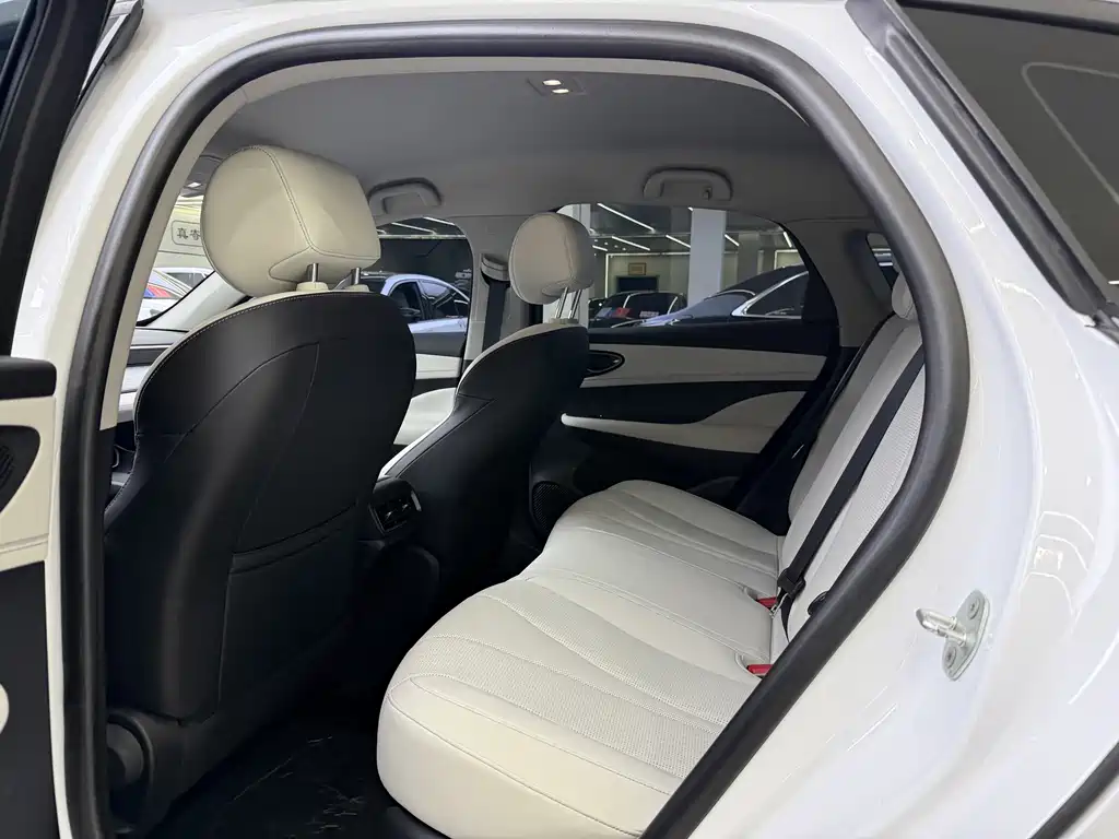 BYD Seal 05 DM-i — миниатюра 7
