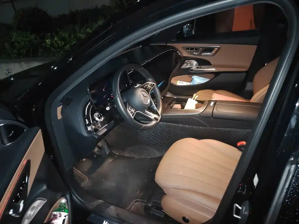 Mercedes-Benz E-Class — миниатюра 14
