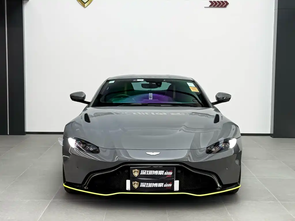 Aston Martin V8 Vantage 2019 4.0L AMR
