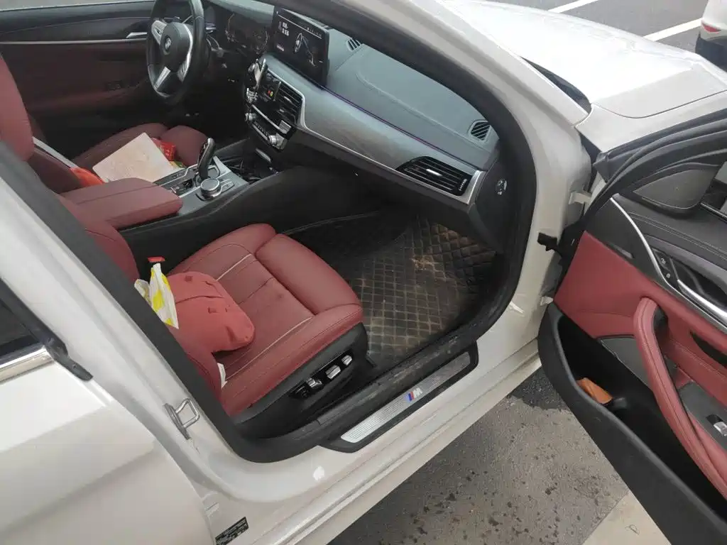 BMW 5 Series — миниатюра 20