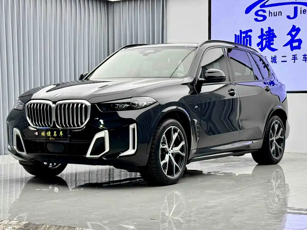 BMW X5 2023 xDrive 30Li Premium M Sport