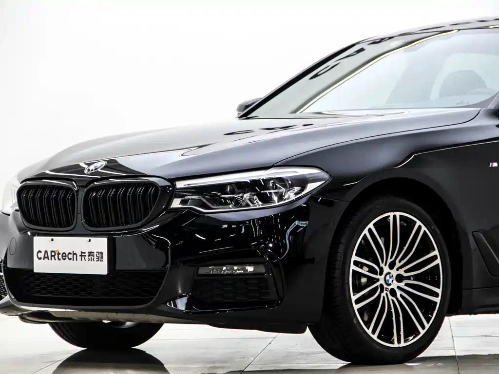 BMW 5 Series — миниатюра 22