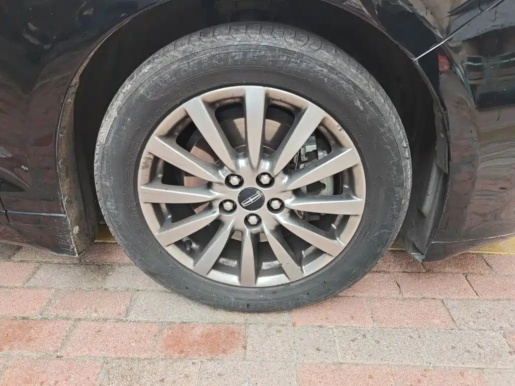 Lincoln MKZ — миниатюра 8