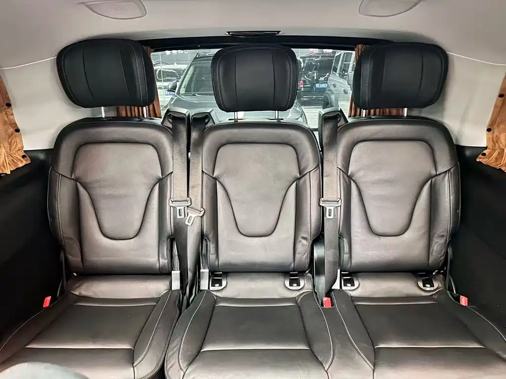 Mercedes-Benz V-Class — миниатюра 24
