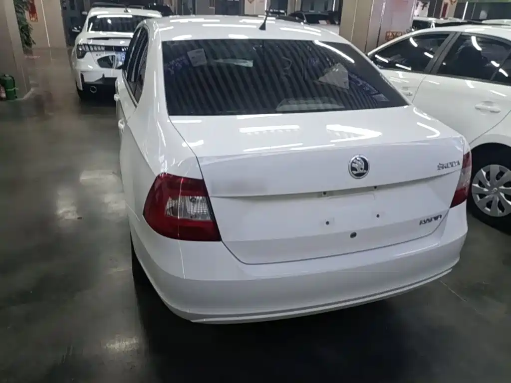 Skoda Rapid — миниатюра 6