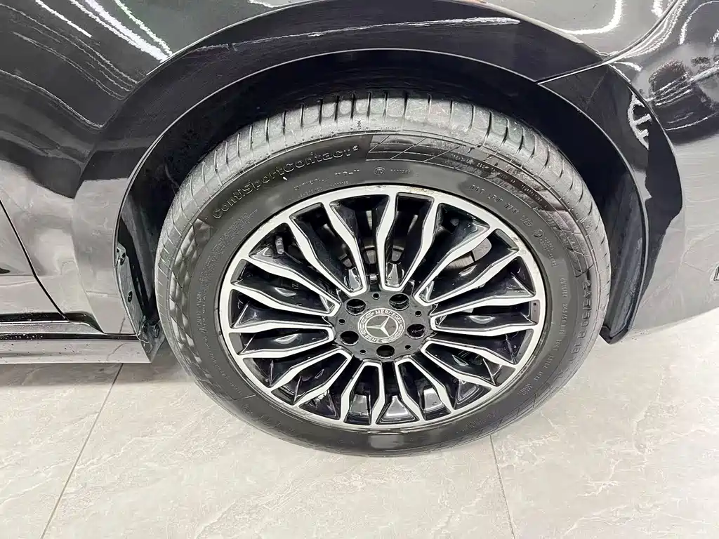 Mercedes-Benz V-Class — миниатюра 28
