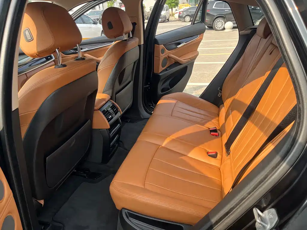 BMW X6 — миниатюра 7