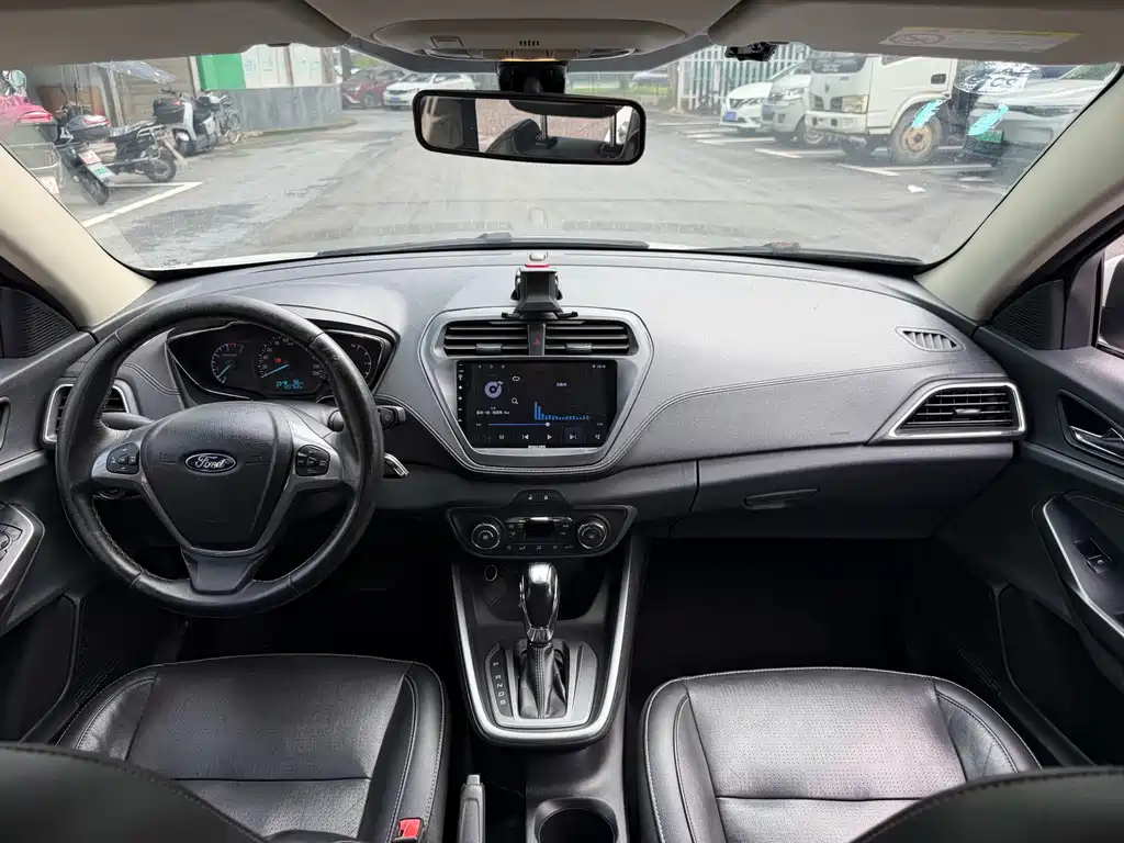Ford Escort — миниатюра 4