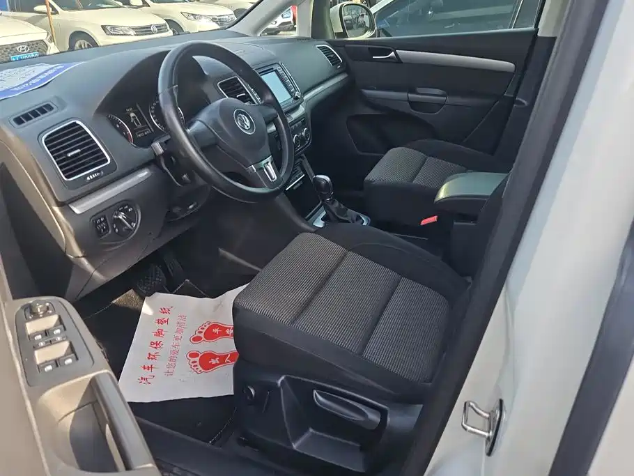 Volkswagen Sharan — миниатюра 9