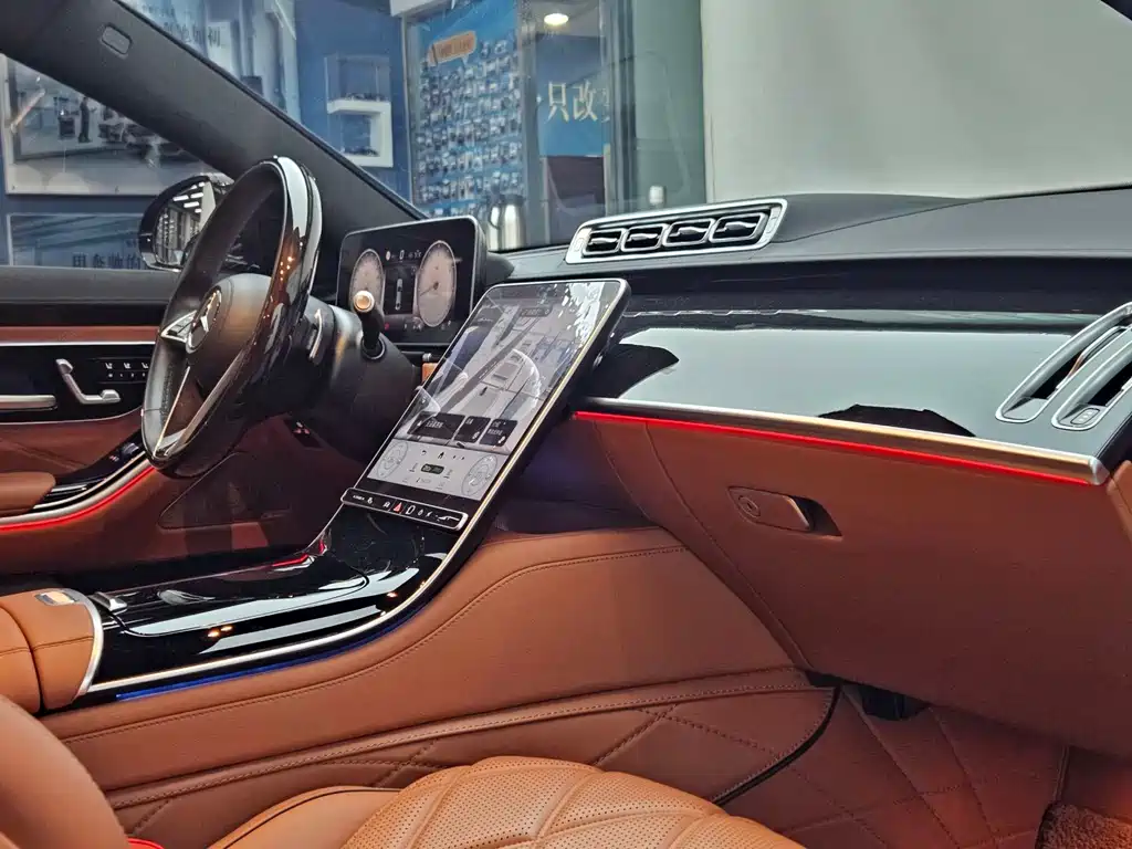 Mercedes-Benz S-Class — миниатюра 11