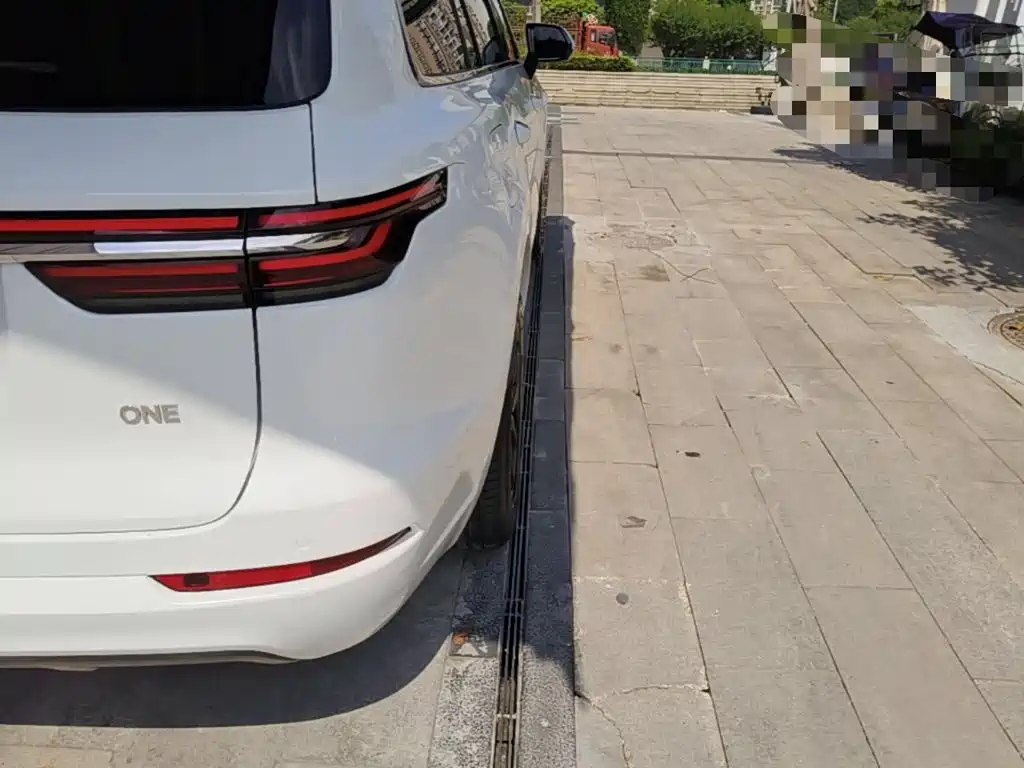 Li Auto Li ONE — миниатюра 8