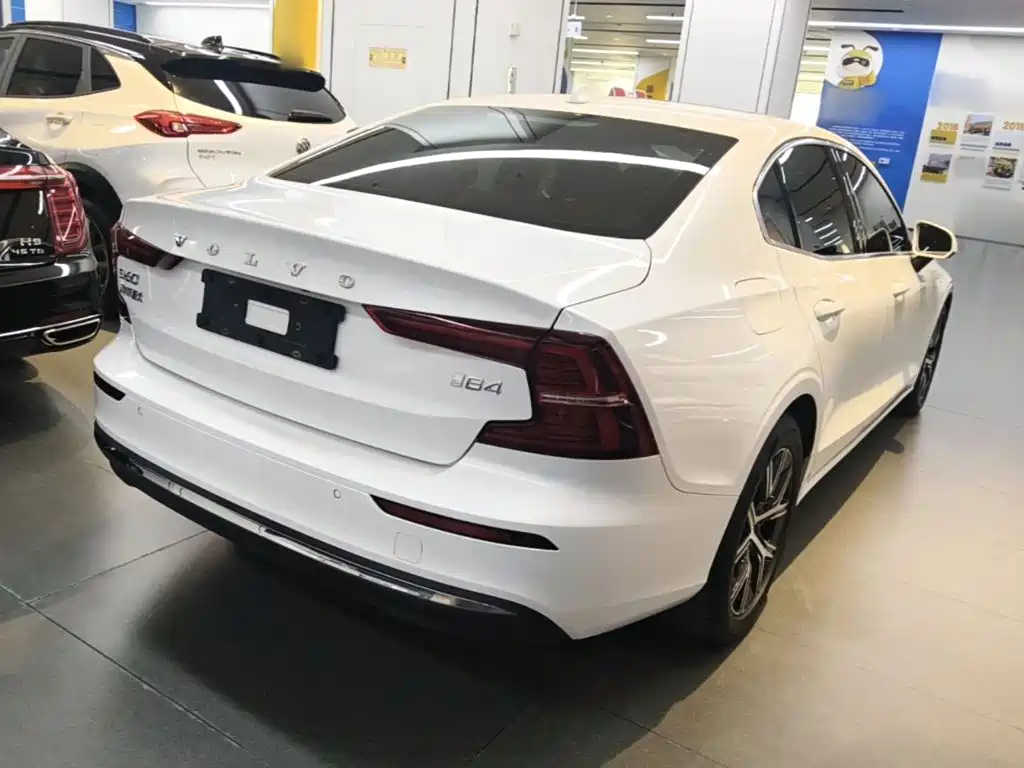 Volvo S60 — миниатюра 7