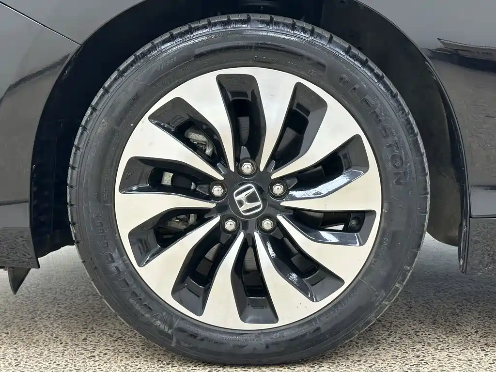 Honda Accord — миниатюра 14