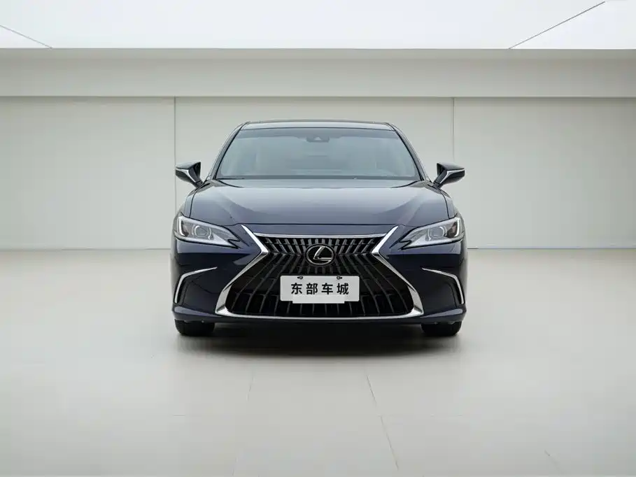 Lexus ES — миниатюра 2