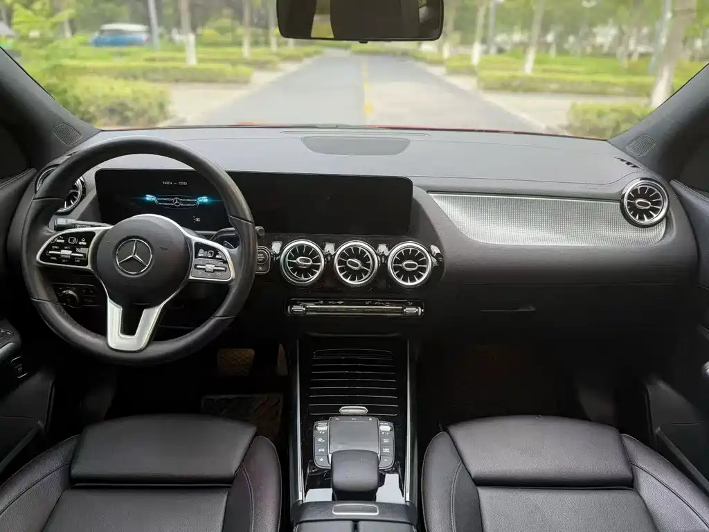 Mercedes-Benz GLA — миниатюра 7