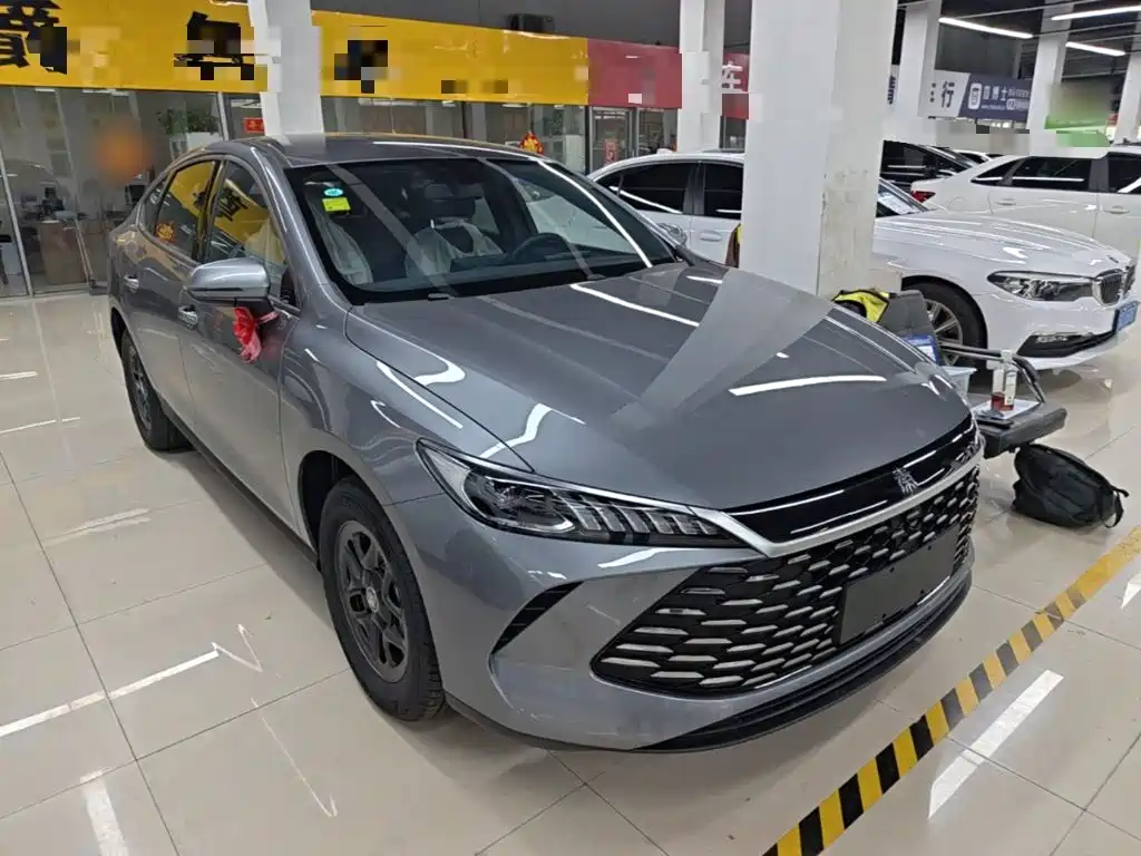 Заказать BYD Qin PLUS 2026 года за 1 795 067 ₽  из Китая