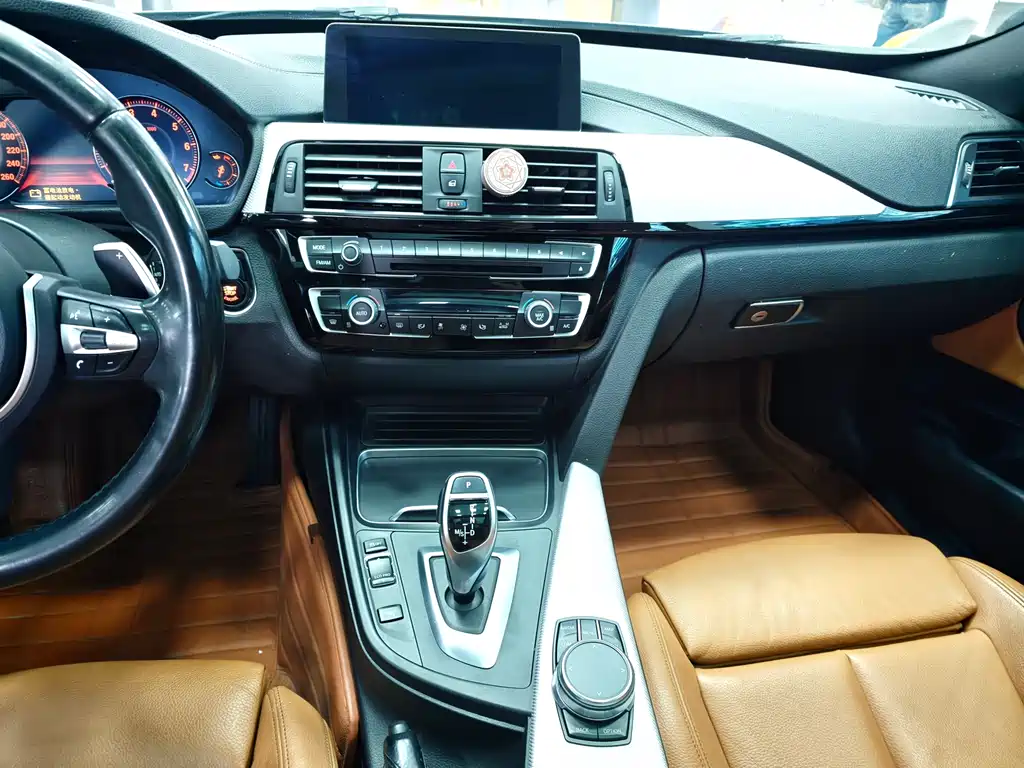 BMW 3 Series GT — миниатюра 12