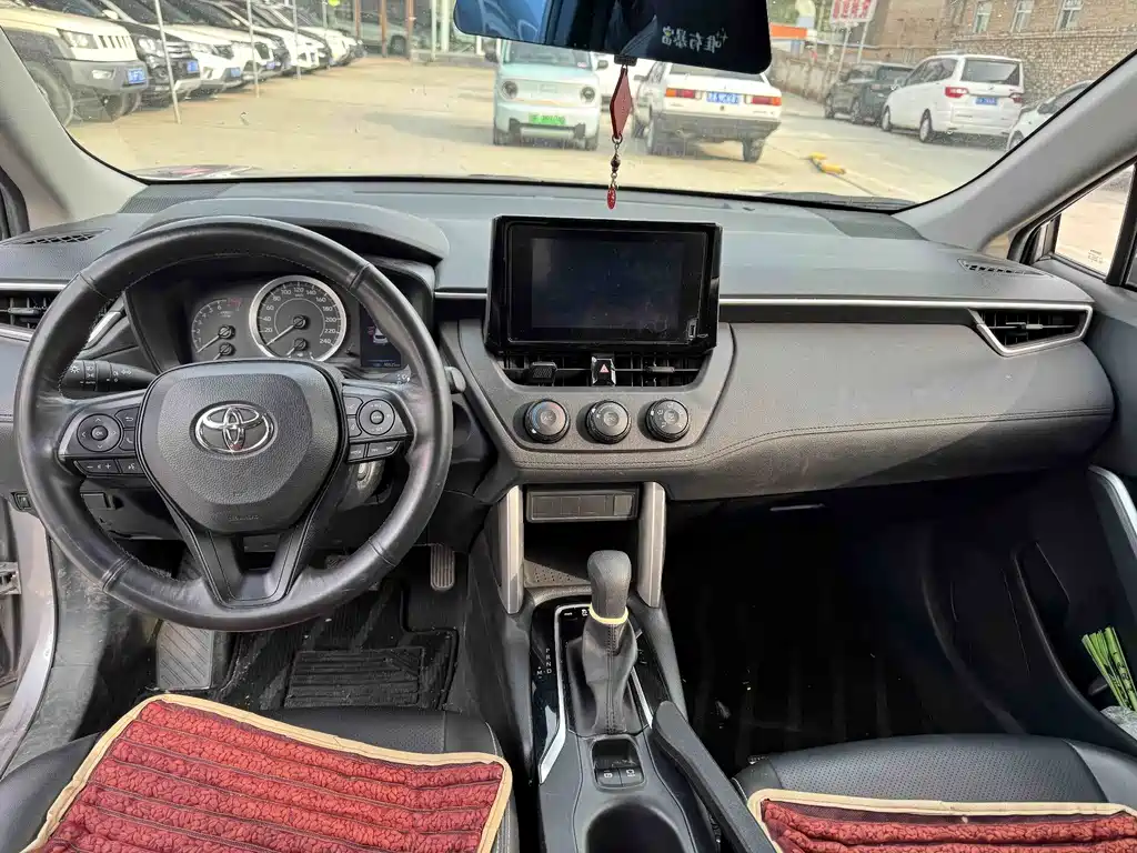 Toyota Corolla Cross — миниатюра 5