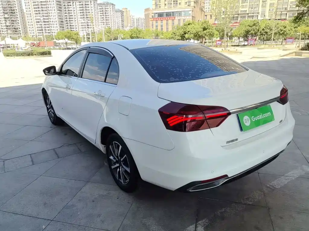 Geely Emgrand — миниатюра 5