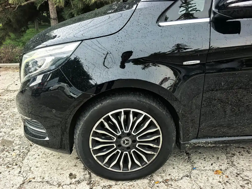 Mercedes-Benz V-Class — миниатюра 2