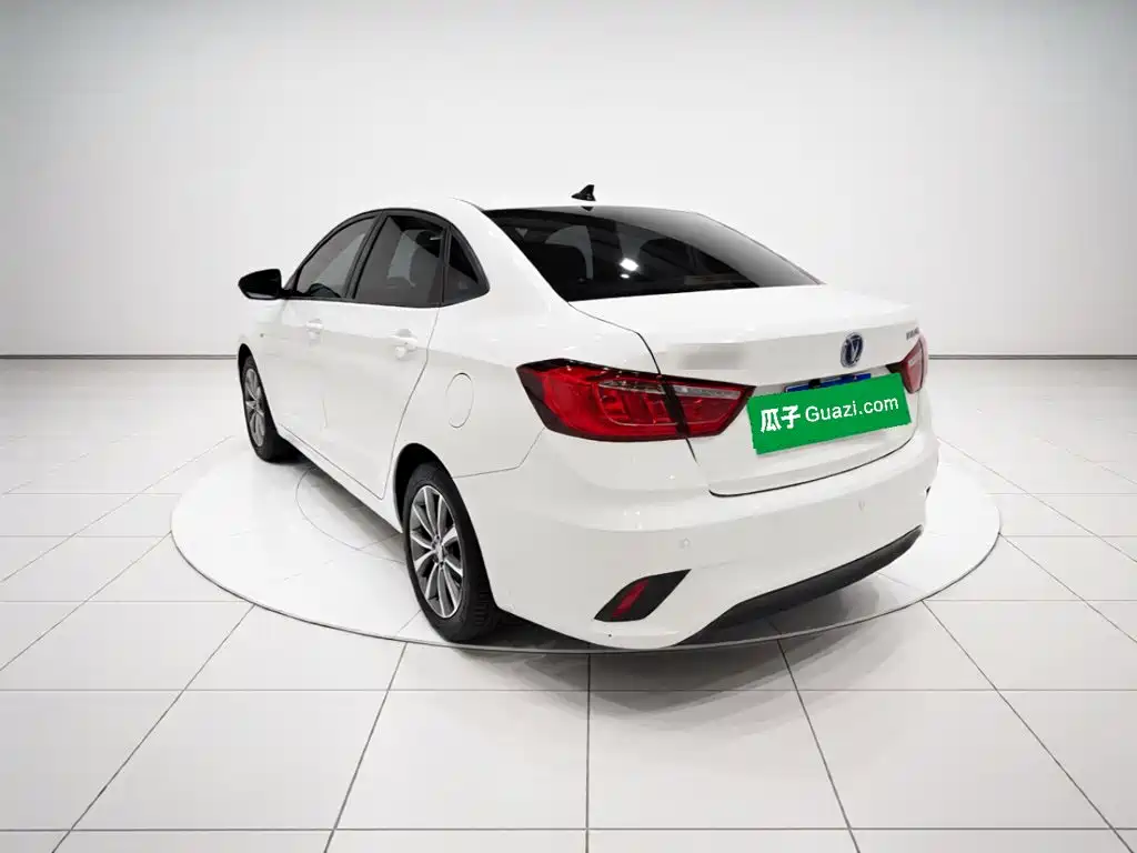 Changan Eado DT — миниатюра 4