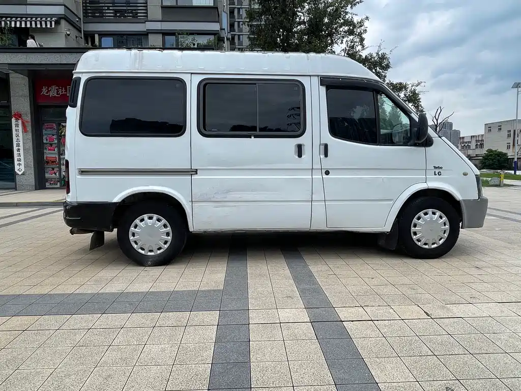 Ford Transit Classic — миниатюра 4