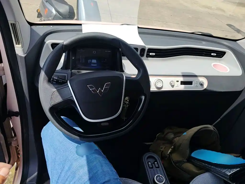 Wuling MINIEV — миниатюра 10