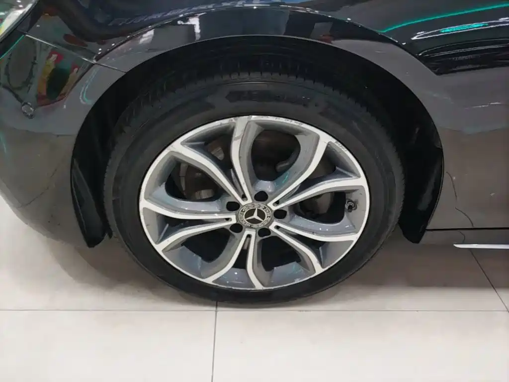 Mercedes-Benz E-Class — миниатюра 23