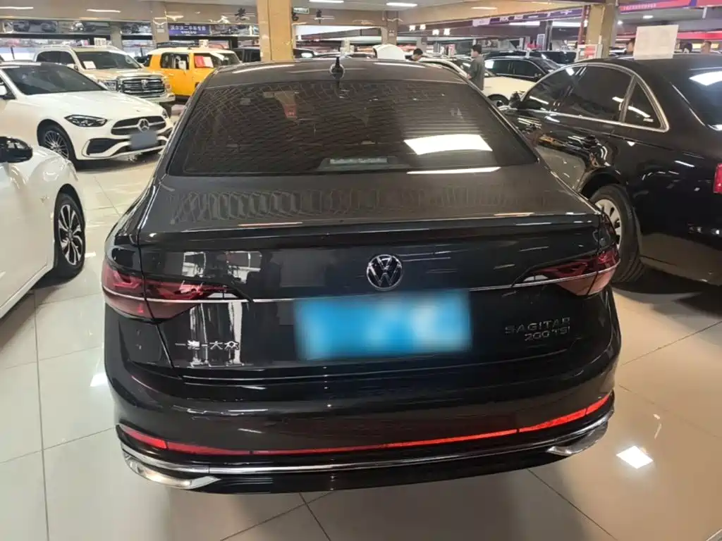 Volkswagen Sagitar — миниатюра 6